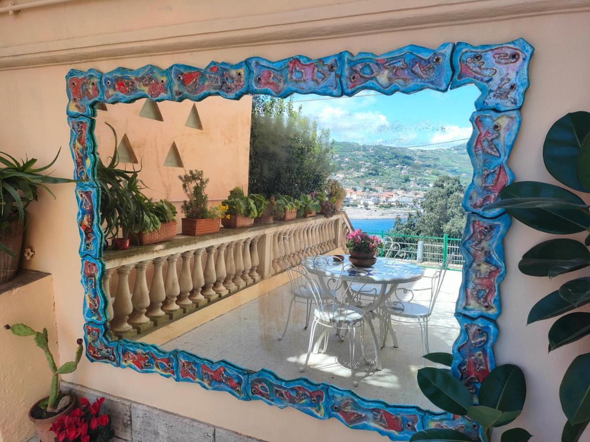 Panoramic Apartments In Villa In Center "The Beach And The Cliff" 1 Agropoli Bagian luar foto